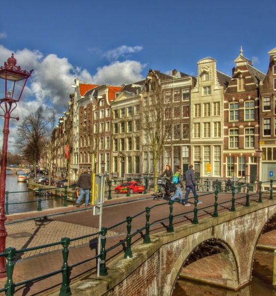 Amsterdã adota medidas e multas para evitar turistas em excesso