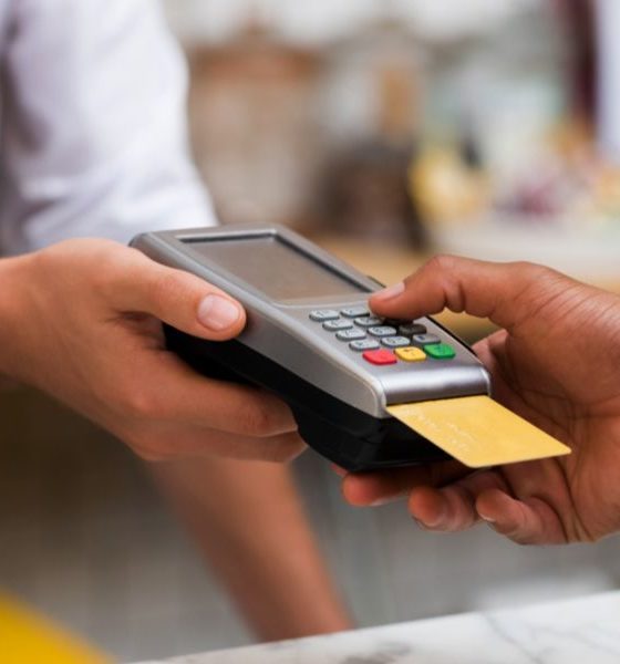 Gastos no cartão: Visa devolve 10% das contas pagas em restaurantes nos EUA