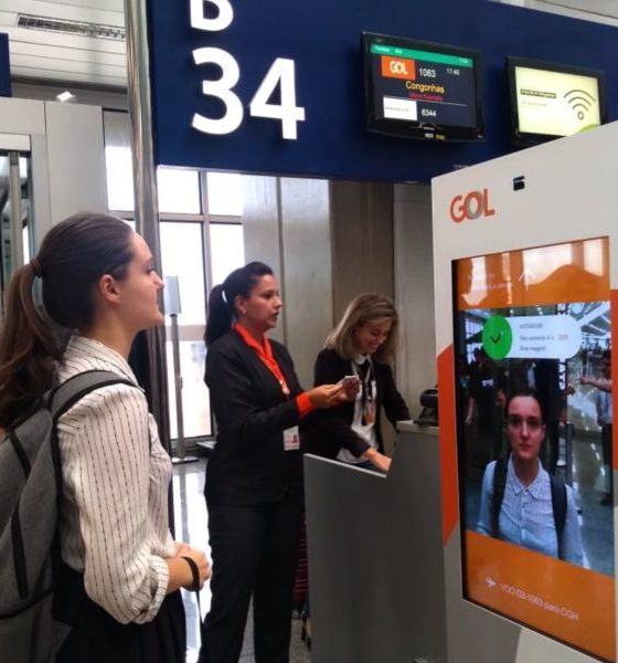 Viagem de avião: embarque com biometria facial chega ao Brasil